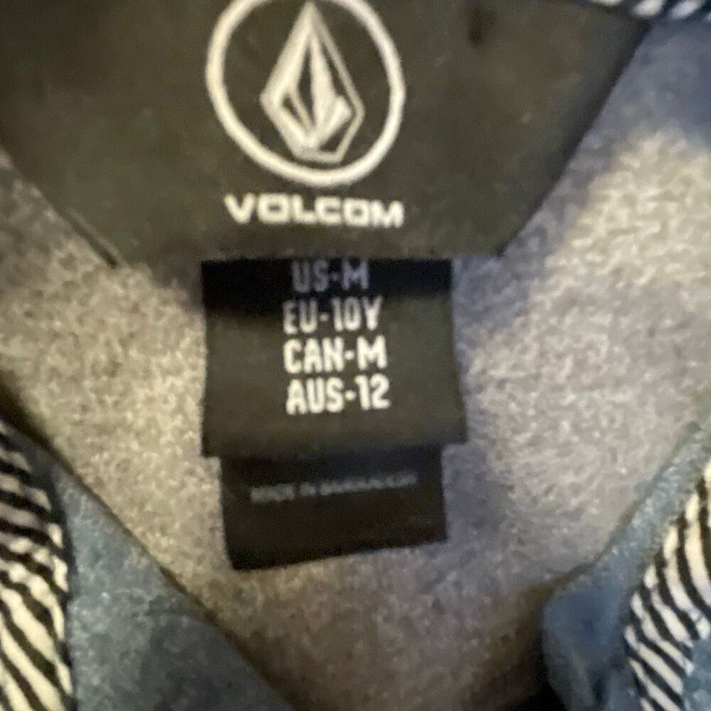 EUC! Volcom Boys Short Sleeve 3 Button Heathered Blue Polo Shirt Size M - Picture 4 of 5